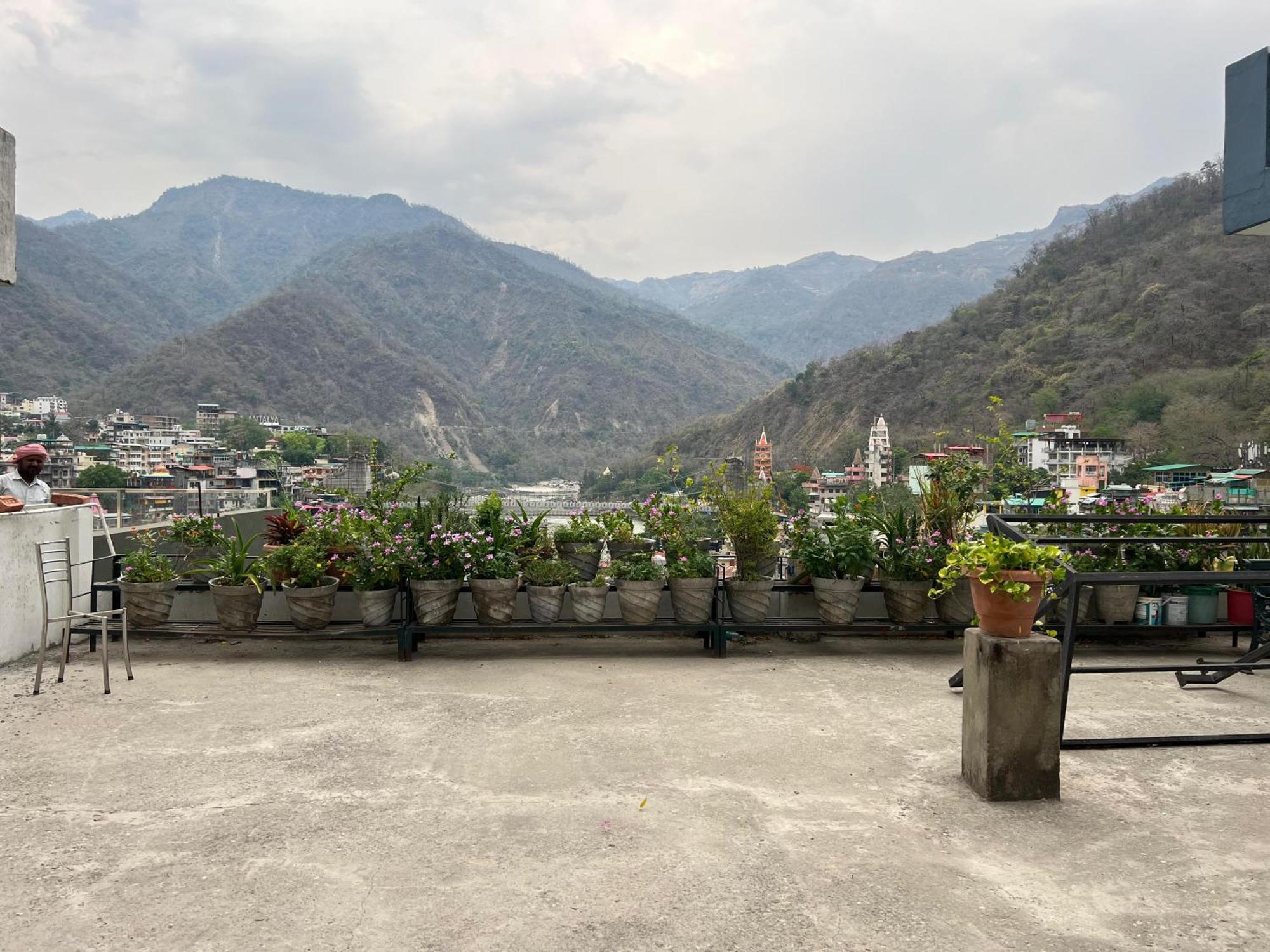 Hotel Manikut Rishīkesh Exterior foto